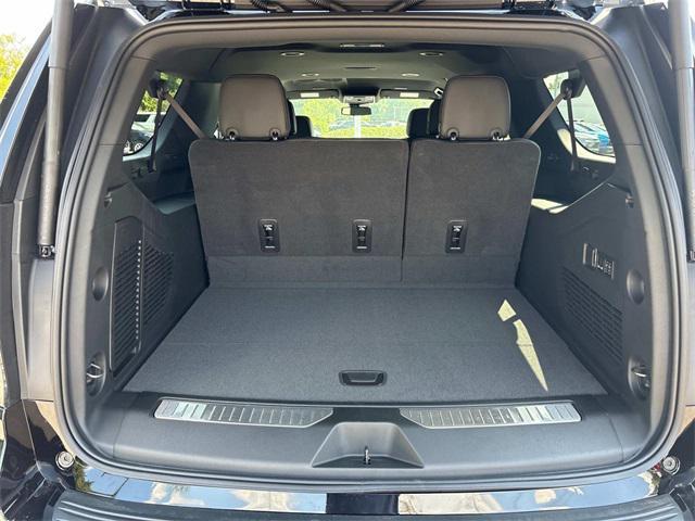 Photo of 2025 Black Chevrolet Suburban
