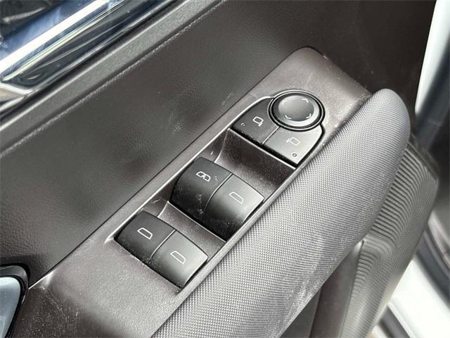 Photo of 2026 Summit White Chevrolet Colorado