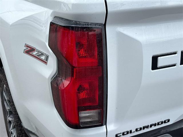 Photo of 2026 Summit White Chevrolet Colorado