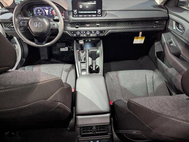 Photo of 2025 Platinum White Pearl Honda Accord