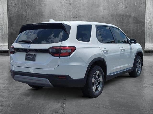Photo of 2025 Platinum White Pearl Honda Pilot