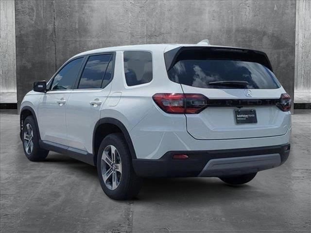 Photo of 2025 Platinum White Pearl Honda Pilot