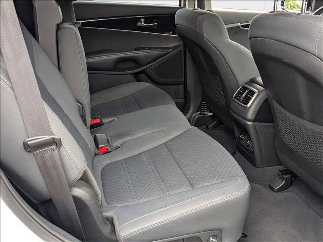 Photo of 2020 Snow White Pearl Kia Sorento