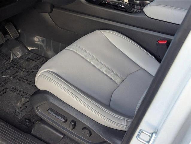 Photo of 2025 Platinum White Pearl Honda Pilot