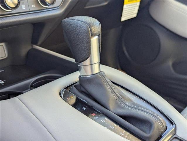 Photo of 2026 Platinum White Pearl Honda HR-V