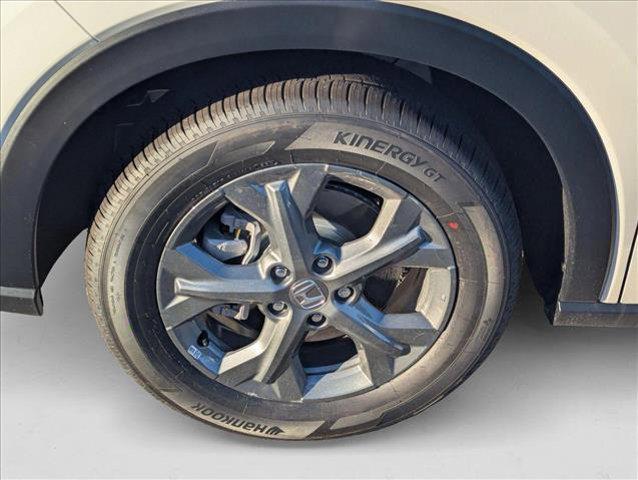 Photo of 2026 Platinum White Pearl Honda HR-V