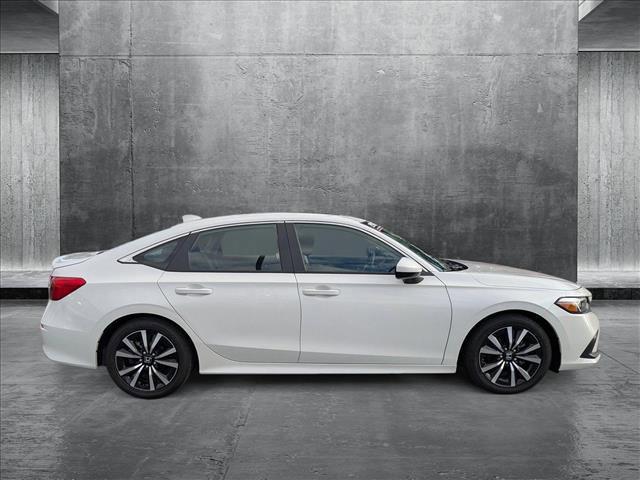 Photo of 2024 Platinum White Pearl Honda Civic