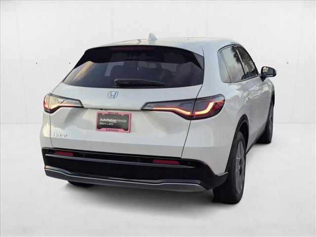 Photo of 2026 Platinum White Pearl Honda HR-V