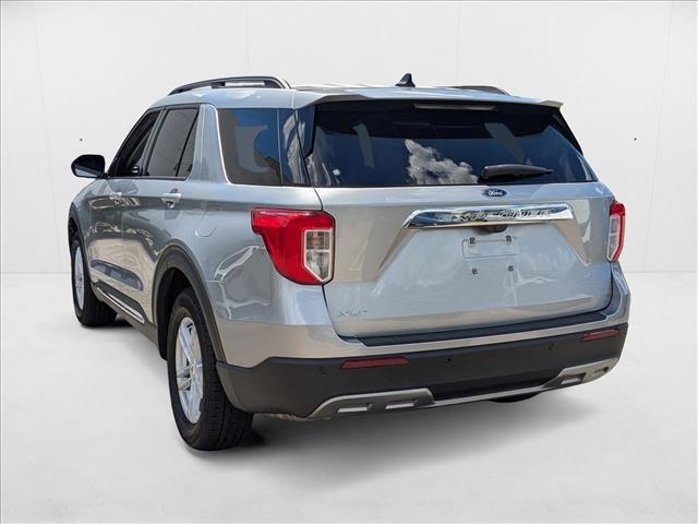 Photo of 2023 Iconic Silver Metallic Ford Explorer