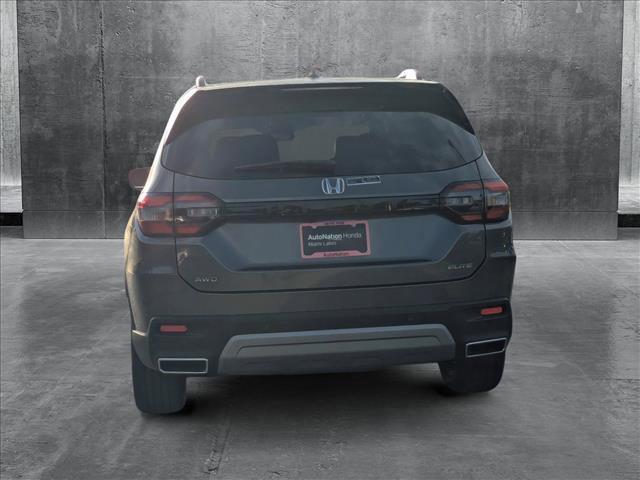 Photo of 2025 Modern Steel Metallic Honda Pilot
