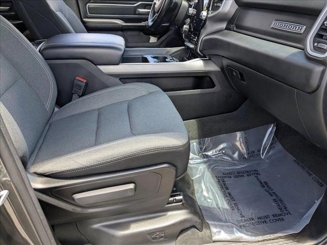Photo of 2022 Granite Crystal Metallic Clearcoat RAM 1500