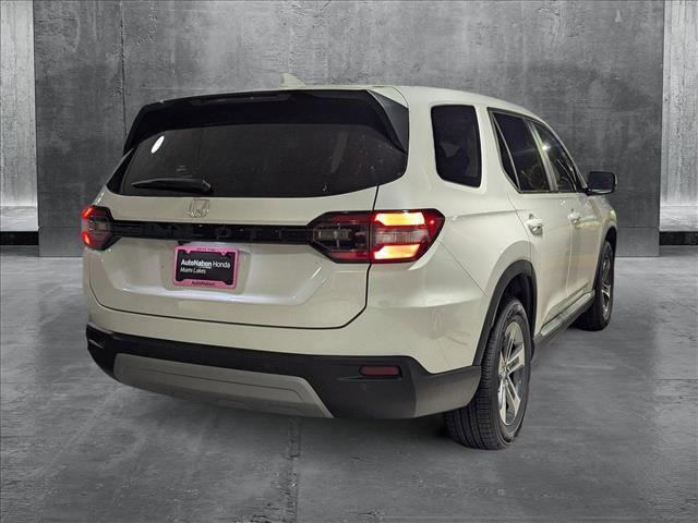 Photo of 2025 Platinum White Pearl Honda Pilot