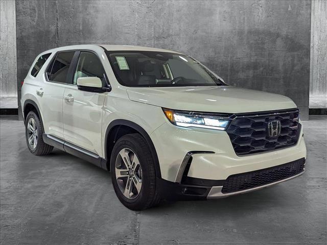 Photo of 2025 Platinum White Pearl Honda Pilot