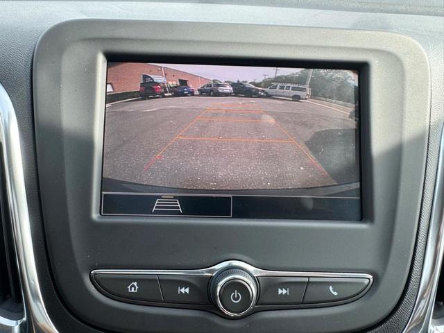Photo of 2022 Mosaic Black Metallic Chevrolet Equinox