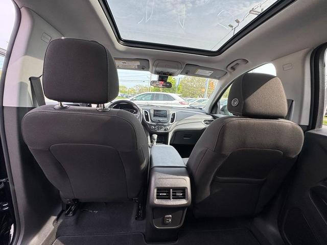 Photo of 2022 Mosaic Black Metallic Chevrolet Equinox
