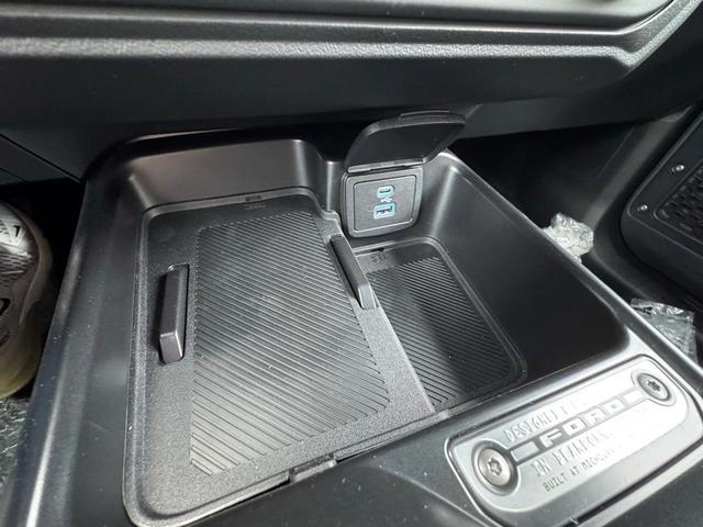 Photo of 2025 Green Ford Bronco