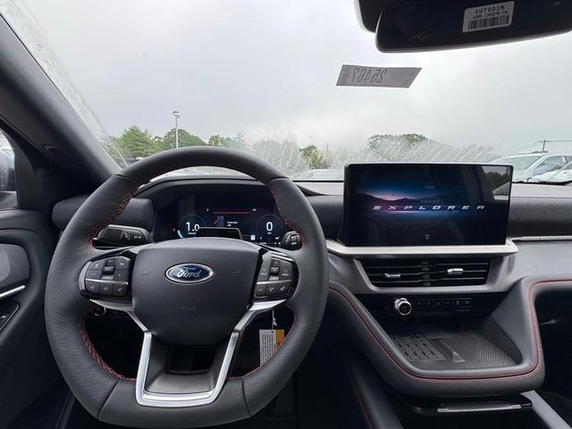 Photo of 2025 Blue Ford Explorer