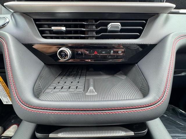 Photo of 2025 Blue Ford Explorer