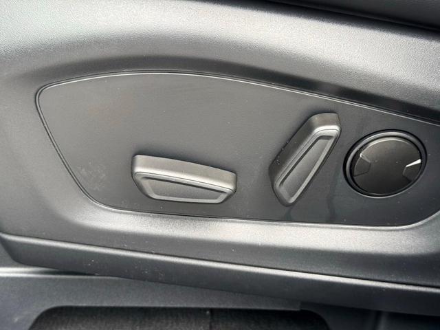 Photo of 2025 Blue Ford Explorer