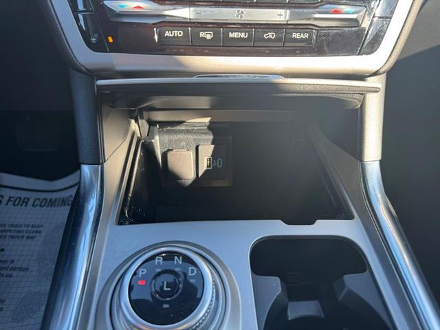 Photo of 2022 Rapid Red Metallic Tinted Clearcoat Ford Explorer