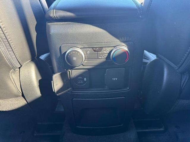 Photo of 2022 Rapid Red Metallic Tinted Clearcoat Ford Explorer