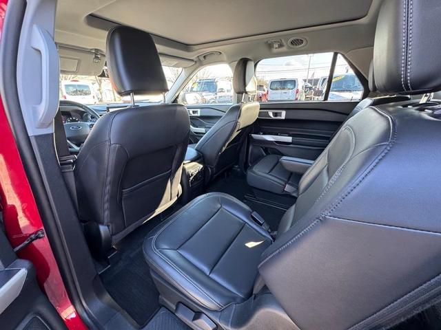 Photo of 2022 Rapid Red Metallic Tinted Clearcoat Ford Explorer