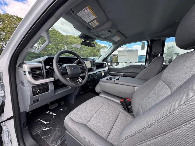 Photo of 2026 Oxford White Ford F-250