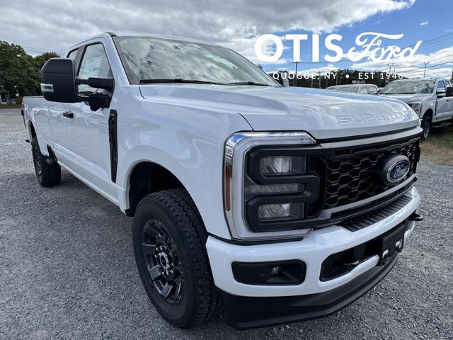Photo of 2026 Oxford White Ford F-250