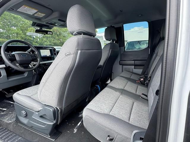 Photo of 2026 Oxford White Ford F-250