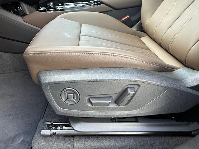 Photo of 2025 Plasma Blue Metallic Audi Q6 e-tron