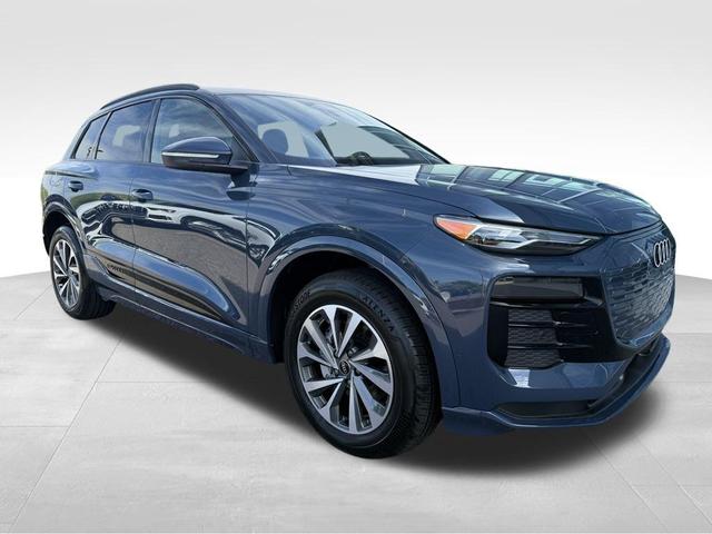 Photo of 2025 Plasma Blue Metallic Audi Q6 e-tron