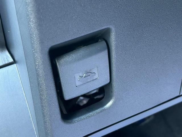 Photo of 2025 Smoked Carbon Subaru Solterra