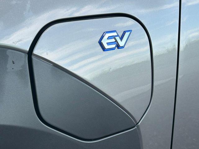 Photo of 2025 Smoked Carbon Subaru Solterra