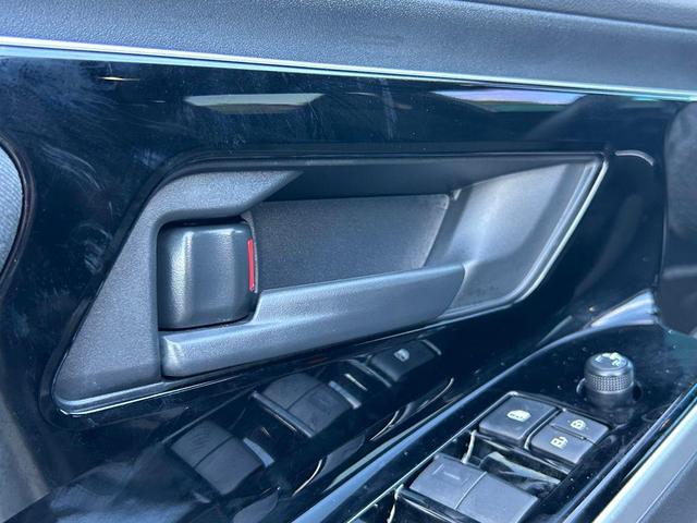 Photo of 2025 Smoked Carbon Subaru Solterra