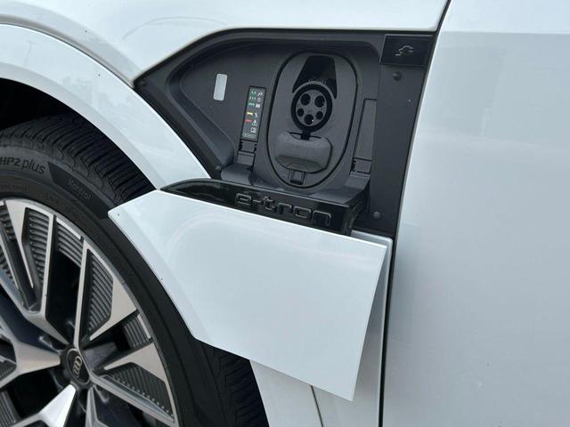 Photo of 2024 Glacier White Metallic Audi Q8 e-tron