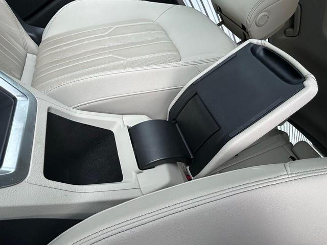 Photo of 2024 Glacier White Metallic Audi Q8 e-tron