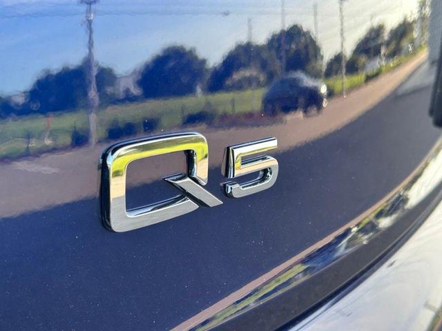 Photo of 2025 Navarra Blue Metallic Audi Q5