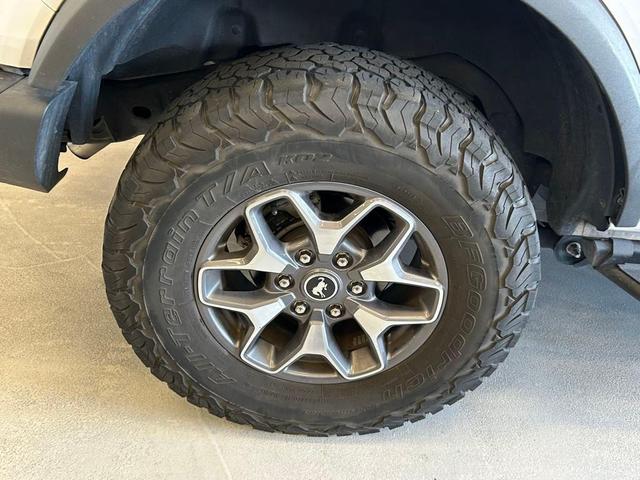 Photo of 2022 Oxford White Ford Bronco