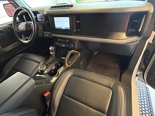 Photo of 2022 Oxford White Ford Bronco