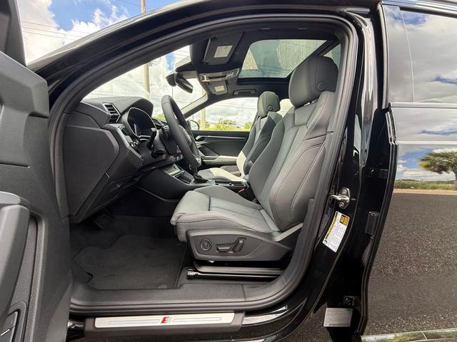Photo of 2025 Mythos Black Metallic Audi Q3