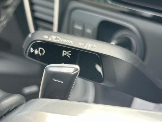 Photo of 2023 Carrara White Metallic Porsche Cayenne