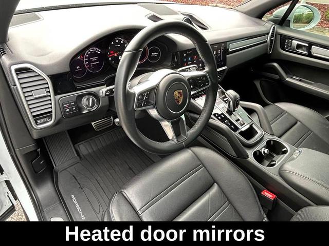 Photo of 2023 Carrara White Metallic Porsche Cayenne