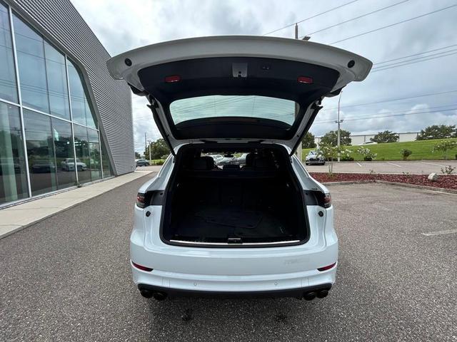 Photo of 2023 Carrara White Metallic Porsche Cayenne