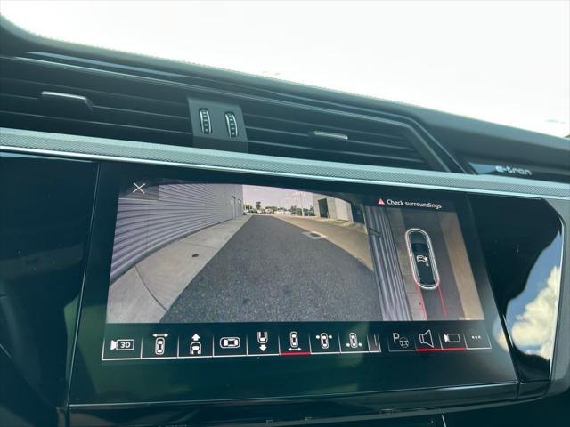 Photo of 2024 Gray Audi Q8 e-tron