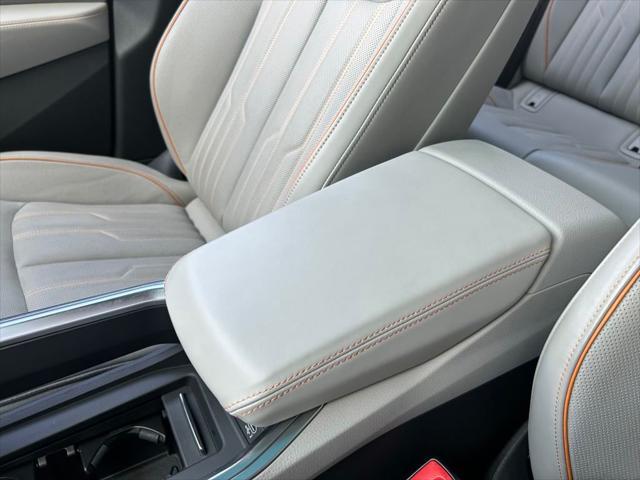 Photo of 2024 Gray Audi Q8 e-tron
