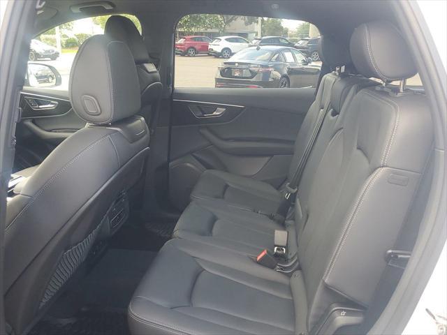 Photo of 2025 Glacier White Audi Q7