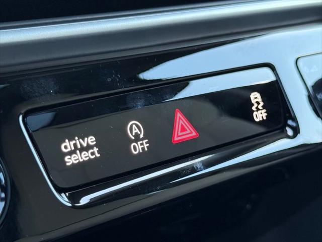 Photo of 2025 Glacier White Metallic Audi Q5