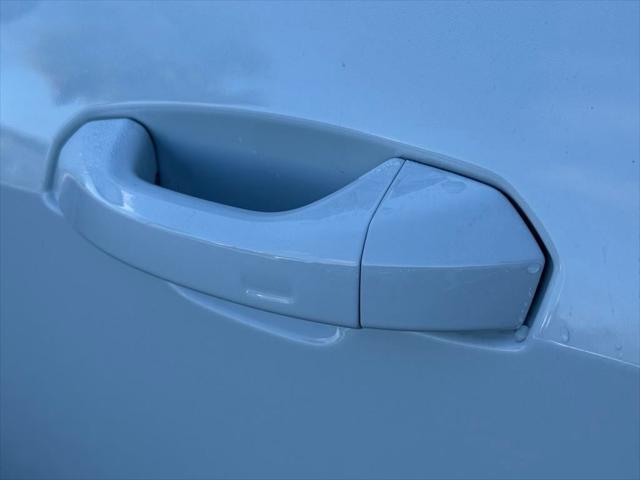 Photo of 2025 Glacier White Metallic Audi Q5