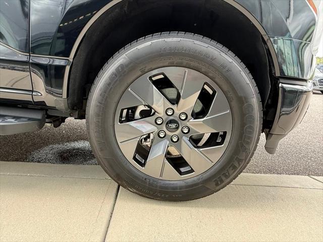 Photo of 2024 Black Metallic Ford F-150 Lightning