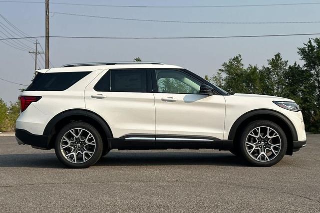 Photo of 2025 Star White Metallic Tri-Coat Ford Explorer